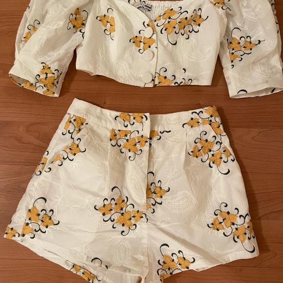 NWT Floral two piece set - Picture 7 of 8